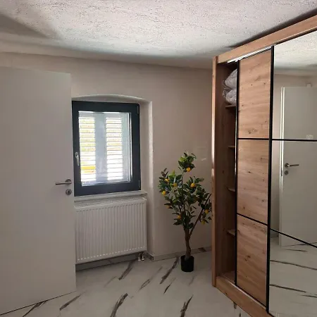 Zvonimir Vila Suknovci