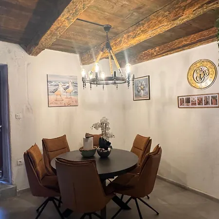 Zvonimir Villa *