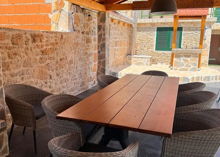 Zvonimir וילה Suknovci