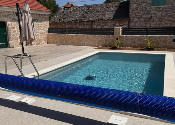 Zvonimir וילה Suknovci